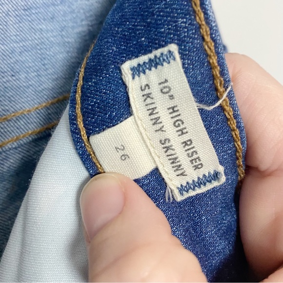 Madewell 10” High Rise Button Fly Skinny Jeans Chewed Hem Edition - Picture 9 of 11